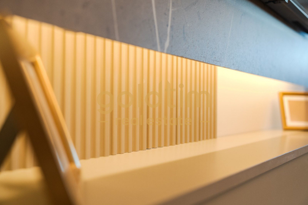 NOU/ SUPERB/ MOBILAT SI UTILAT/ROND OMV