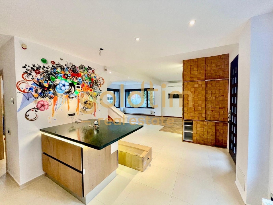 CASA INDIVIDUALA/SUPERBA/PIPERA/EROU IANCU NICOLAE/PISCINA/CURTE GENEROASA