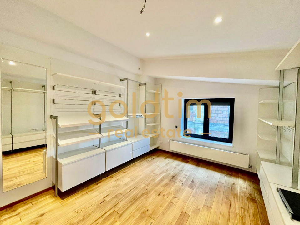 CASA INDIVIDUALA/SUPERBA/PIPERA/EROU IANCU NICOLAE/PISCINA/CURTE GENEROASA