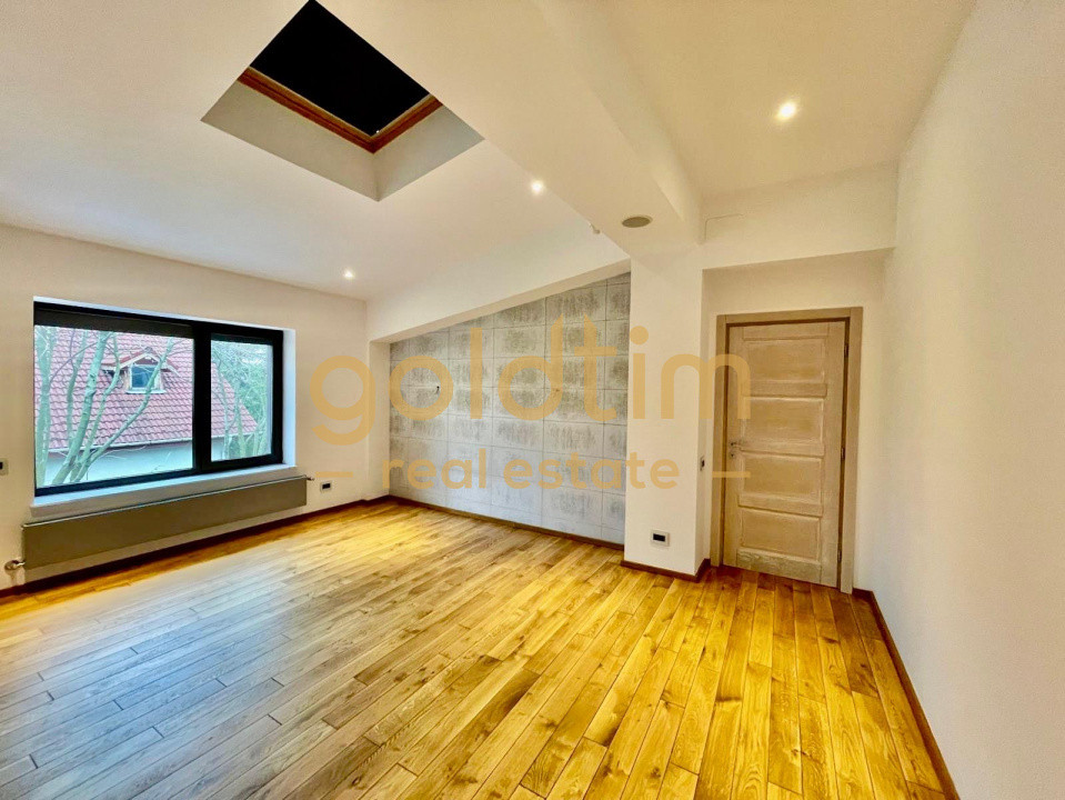 CASA INDIVIDUALA/SUPERBA/PIPERA/EROU IANCU NICOLAE/PISCINA/CURTE GENEROASA