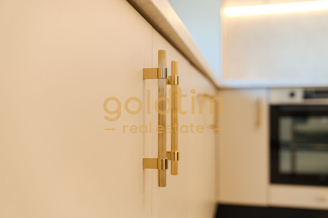 NOU/ SUPERB/ MOBILAT SI UTILAT/ROND OMV