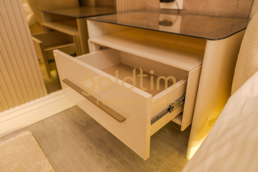 NOU/ SUPERB/ MOBILAT SI UTILAT/ROND OMV