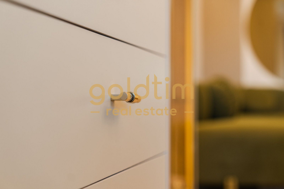 NOU/ SUPERB/ MOBILAT SI UTILAT/ROND OMV