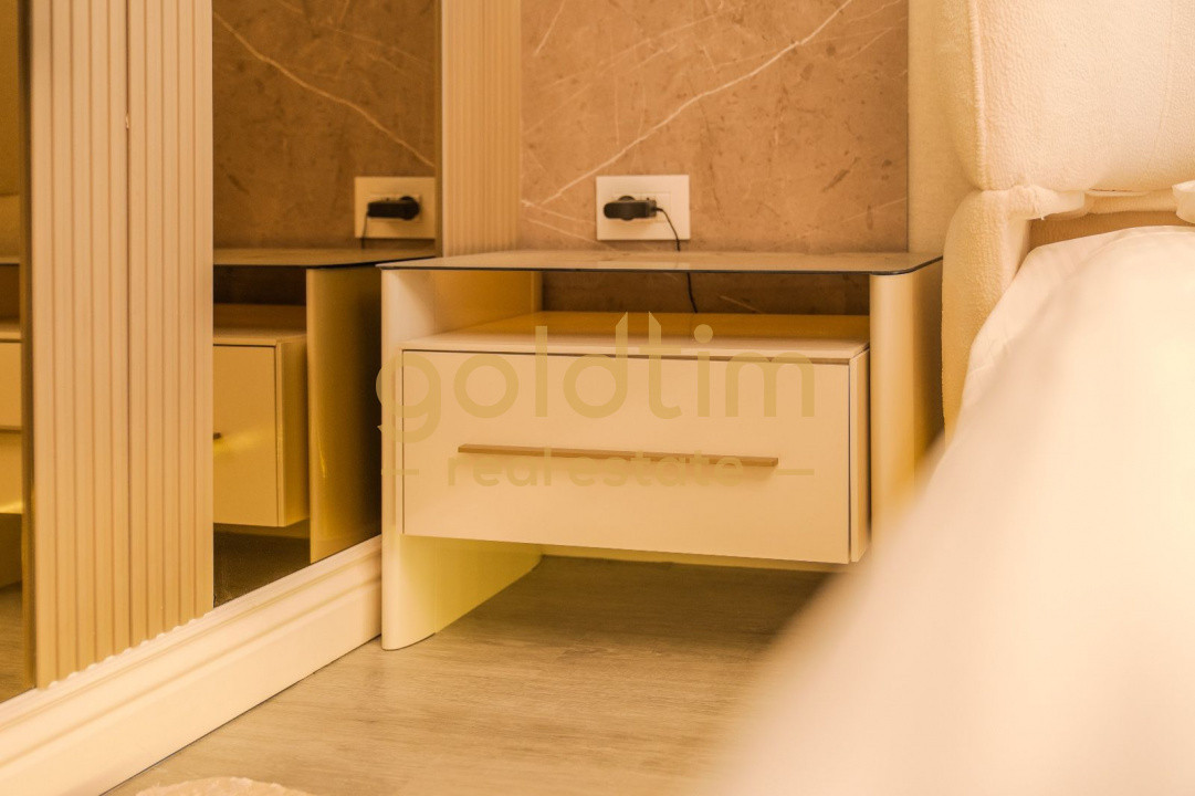 NOU/ SUPERB/ MOBILAT SI UTILAT/ROND OMV