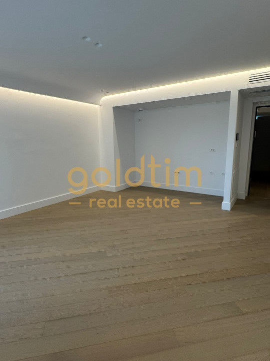 IANCU NICOLAE /PIPERA/CORTINA 126/LUMINOS SI SPATIOS/TERASA GENEROASA 