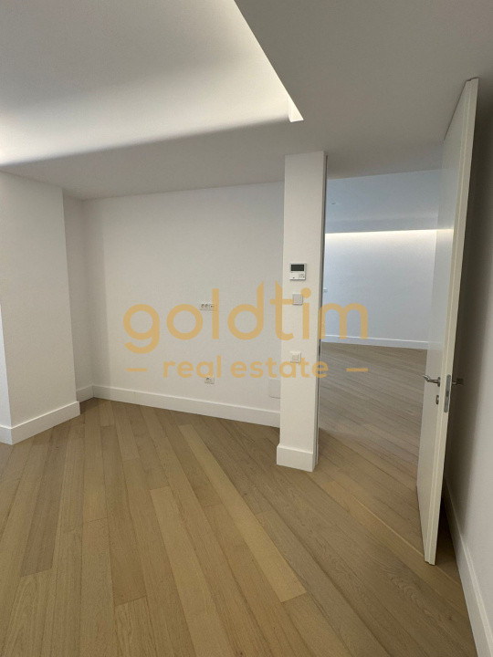 IANCU NICOLAE /PIPERA/CORTINA 126/LUMINOS SI SPATIOS/TERASA GENEROASA 