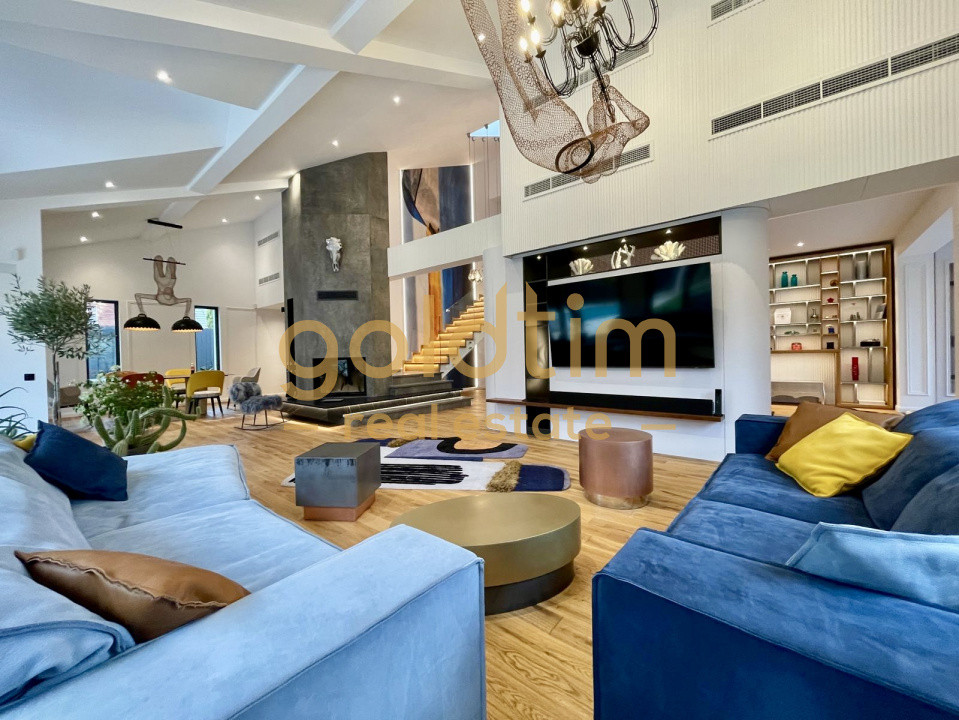 UNICA/ABSOLUT SUPERBA/ VILA INDIVIDUALA/IANCU NICOLAE/CURTE GENEROASA