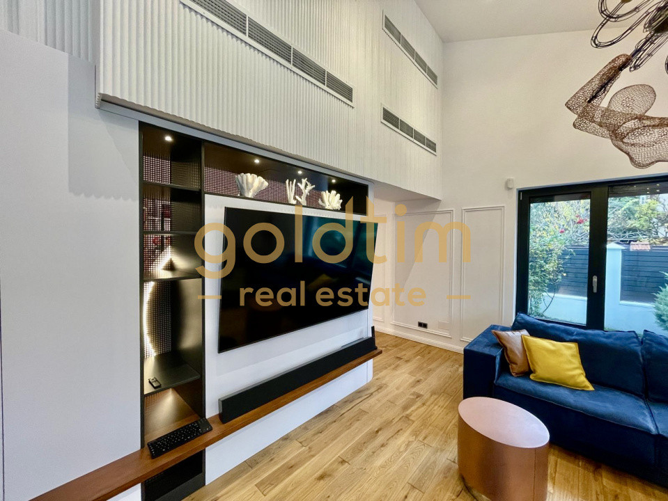 UNICA/ABSOLUT SUPERBA/ VILA INDIVIDUALA/IANCU NICOLAE/CURTE GENEROASA