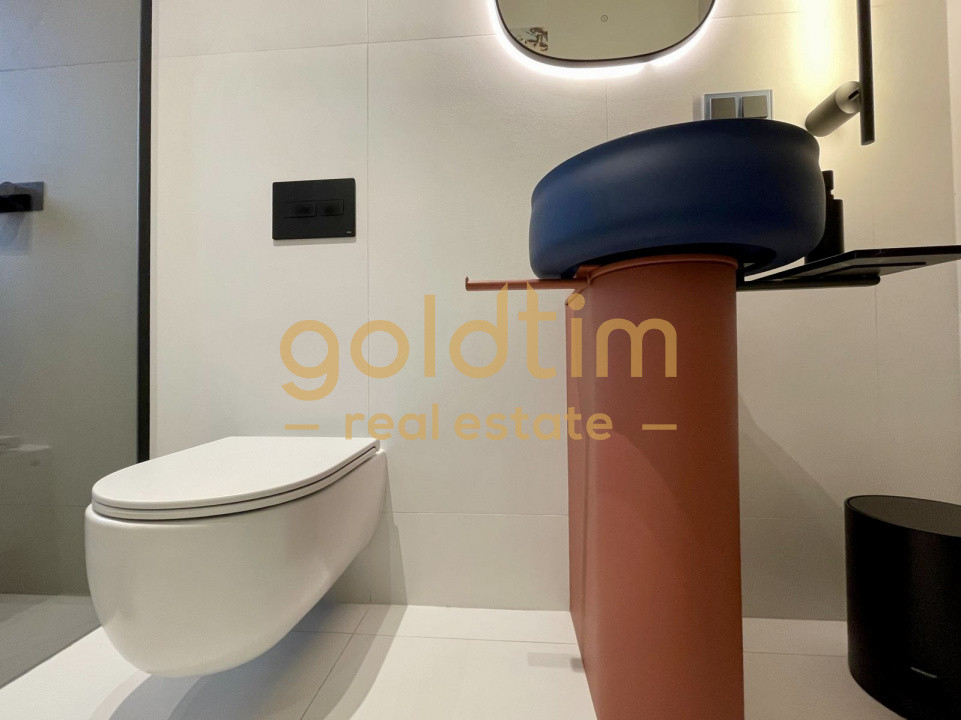 UNICA/ABSOLUT SUPERBA/ VILA INDIVIDUALA/IANCU NICOLAE/CURTE GENEROASA