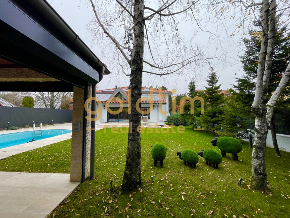 UNICA/ABSOLUT SUPERBA/ VILA INDIVIDUALA/IANCU NICOLAE/CURTE GENEROASA