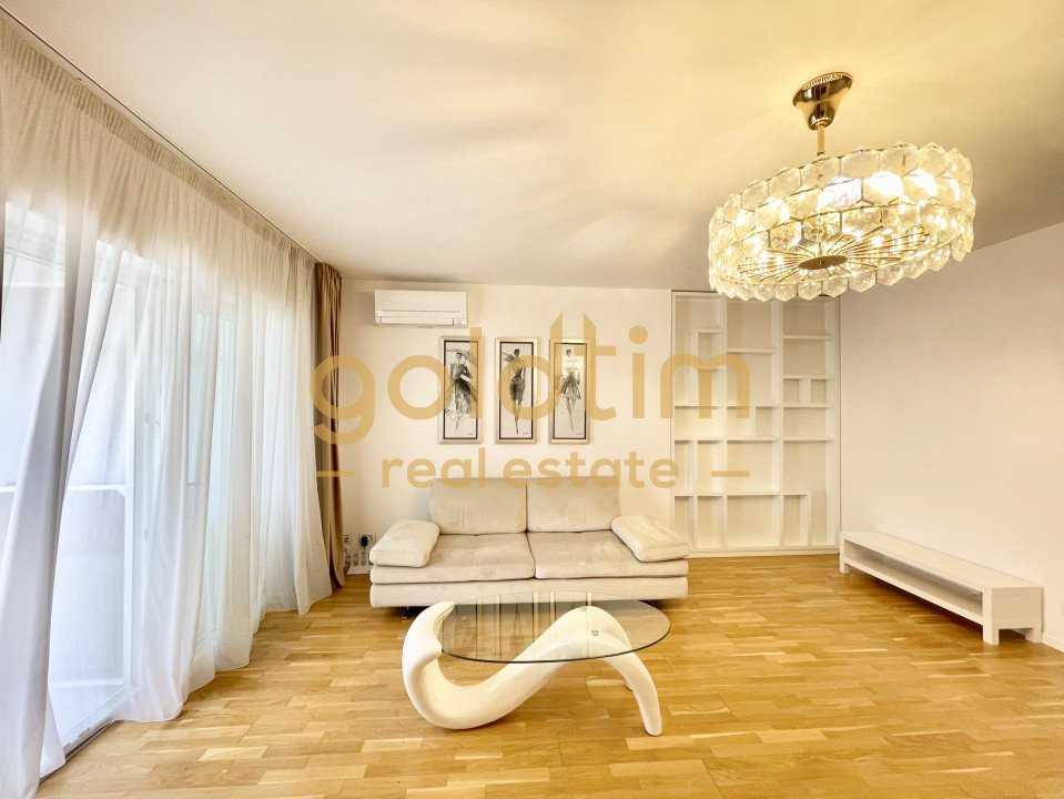 SUPERB/ MINI PENTHOUSE/ SEMINEU/ TERASA 45 mp/ BARBEQUE/ PARCARE/ BOXA