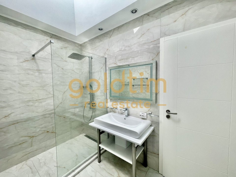 SUPERB/ MINI PENTHOUSE/ SEMINEU/ TERASA 45 mp/ BARBEQUE/ PARCARE/ BOXA