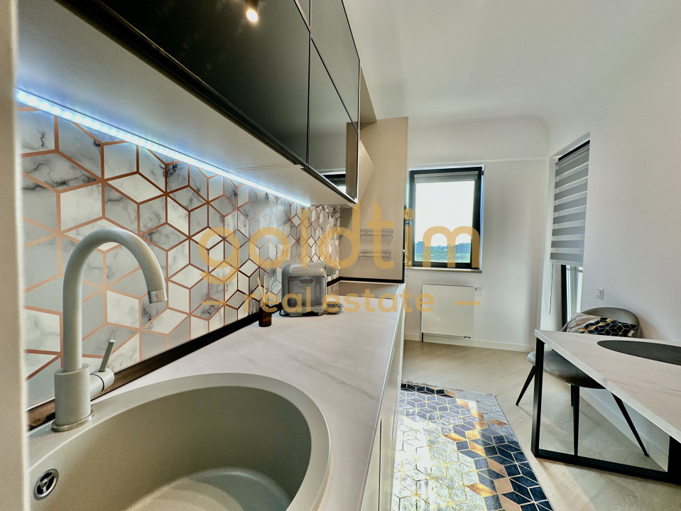 CORTINA NORTH/DISPONIBIL IMEDIAT/SUPERB/SPATII GENEROASE/BUCATARIE INCHISA