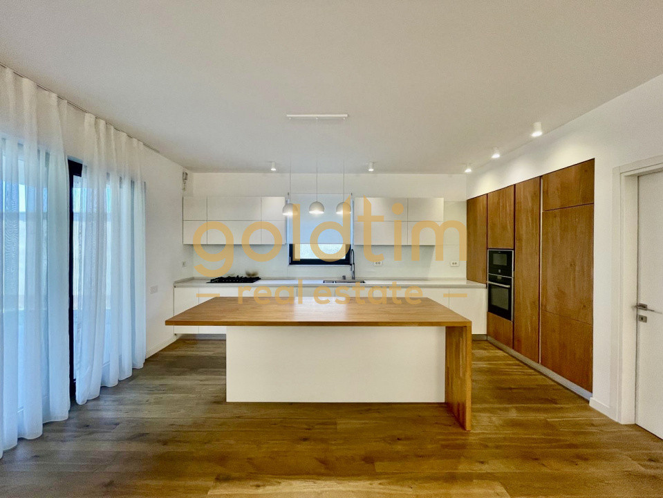 VILA INDIVIDUALA/ SCOALA AMERICANA/GARAJ