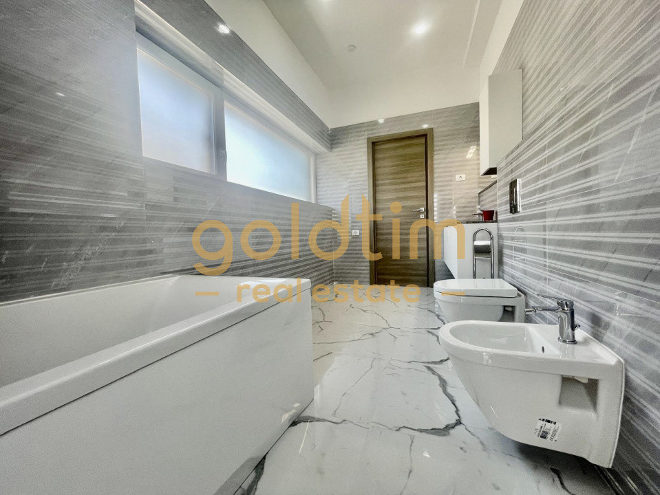 NOU!!!VILA CU PISCINA PROPRIE/ SPATII GENEROASE