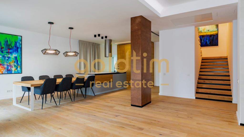 EXQUISITE VILLA/LUXURY DESIGN/2 PARKINGS