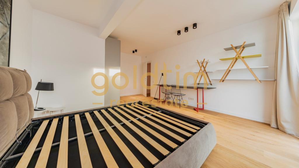 EXQUISITE VILLA/LUXURY DESIGN/2 PARKINGS