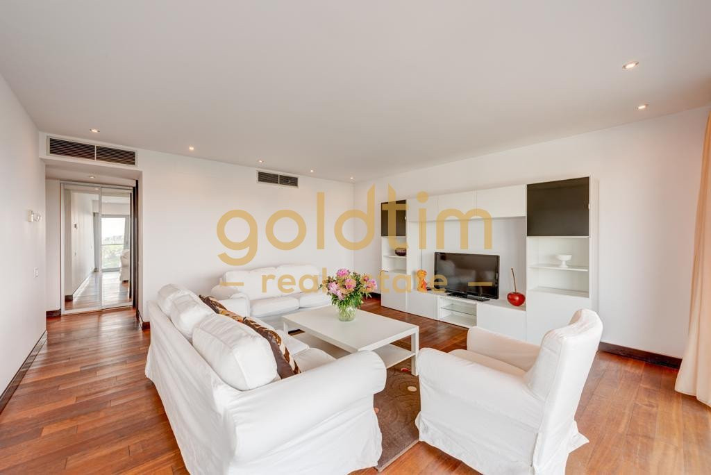 APARTAMENT SUPERB/COMPLEX REZIDENTIAL/TERASA/2 PARCARE SUBTERANA/ARCUL DE TRIUMF