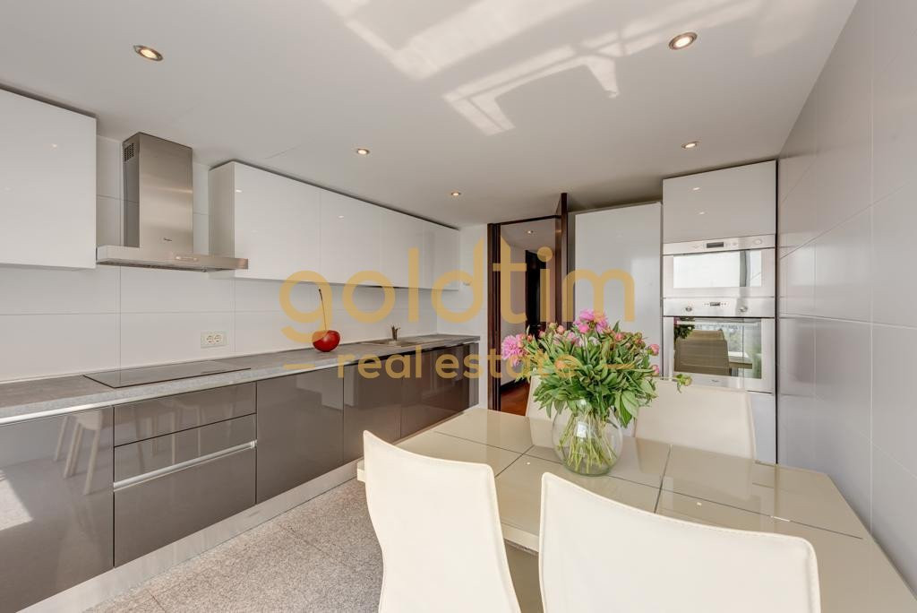 APARTAMENT SUPERB/COMPLEX REZIDENTIAL/TERASA/2 PARCARE SUBTERANA/ARCUL DE TRIUMF