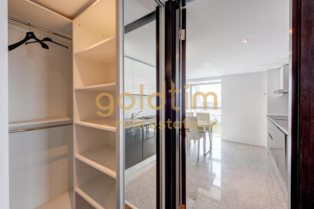 APARTAMENT SUPERB/COMPLEX REZIDENTIAL/TERASA/2 PARCARE SUBTERANA/ARCUL DE TRIUMF