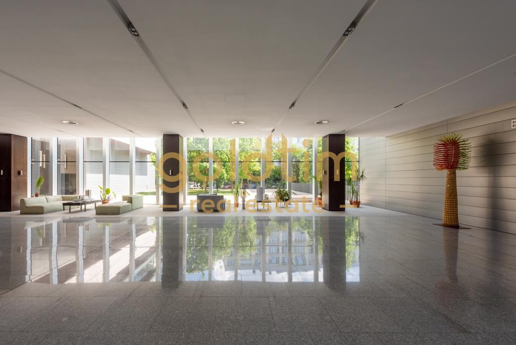 APARTAMENT SUPERB/COMPLEX REZIDENTIAL/TERASA/2 PARCARE SUBTERANA/ARCUL DE TRIUMF