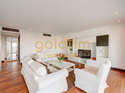 APARTAMENT SUPERB/COMPLEX REZIDENTIAL/TERASA/2 PARCARE SUBTERANA/ARCUL DE TRIUMF