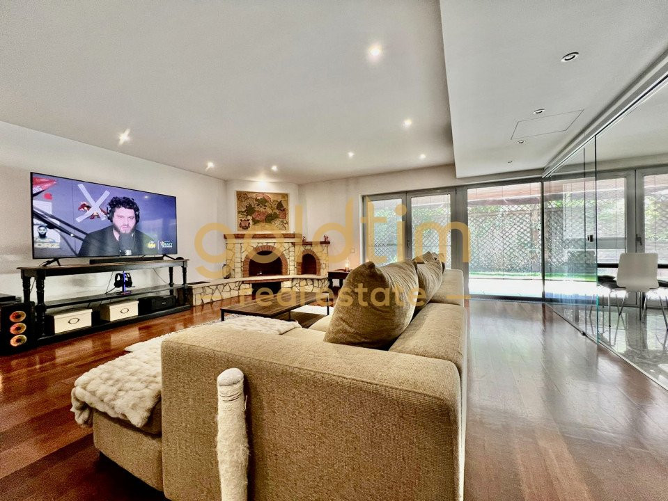 SUPERB/CURTE 50 MP/TERASA 20/ANSAMBLU CU PISCINA SI GYM/